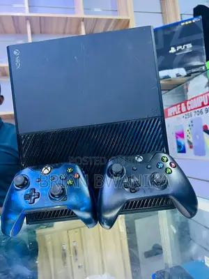Xbox One With Pads and Games