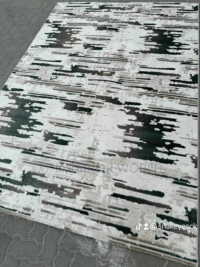 Center Carpets/Rugs