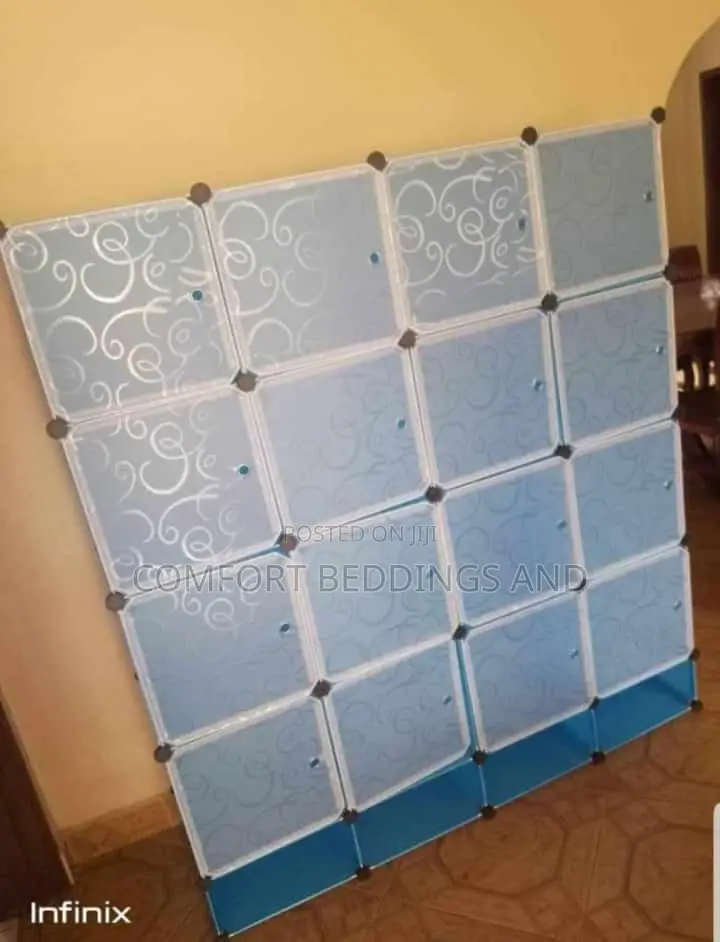 Four Column Plastic Closet Blue