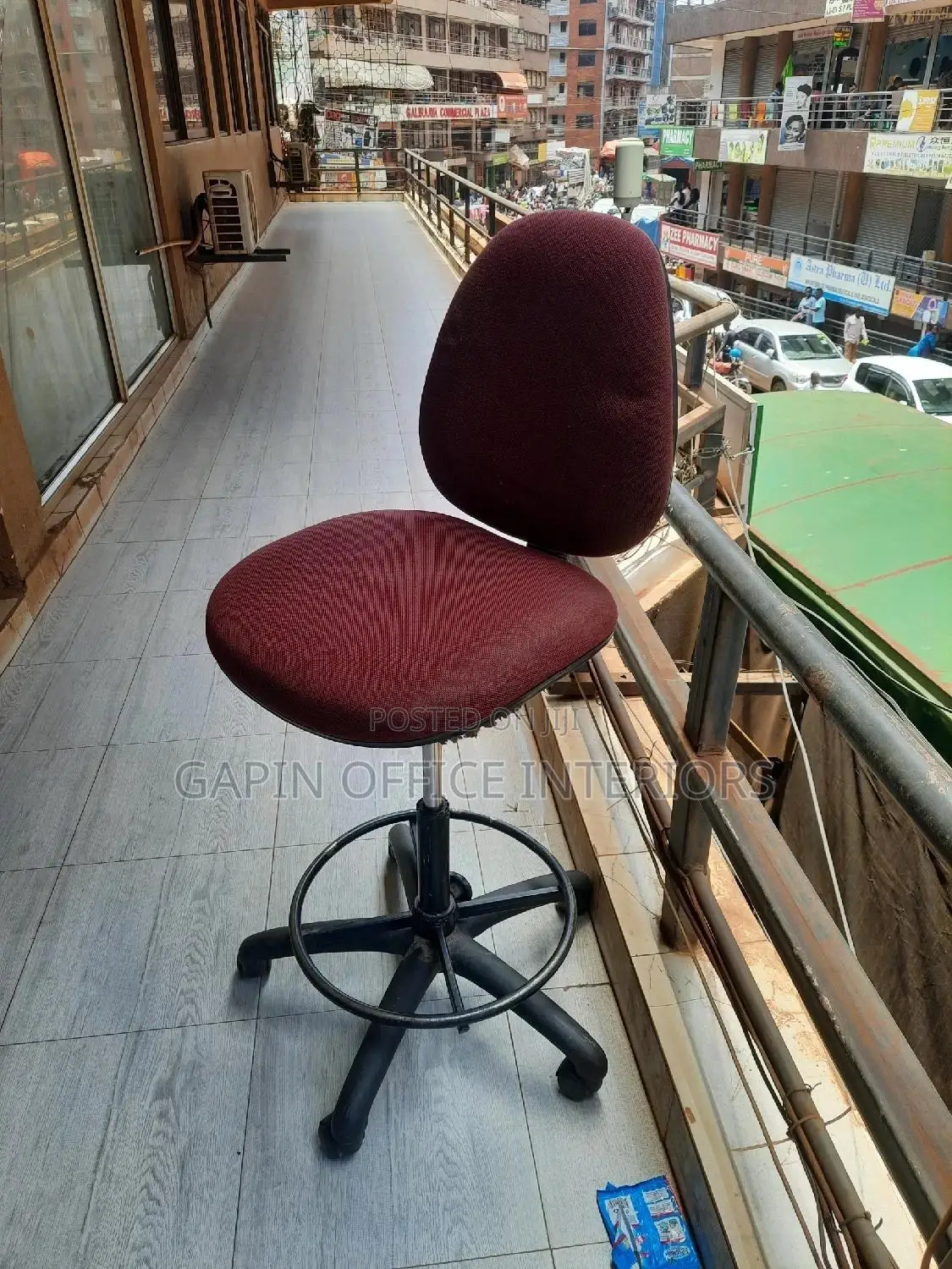 Second Hand Counter Chair, Red