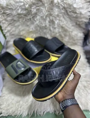 Original Men’S Classic Fendi Luxurious Leather Sandals