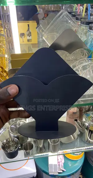 Metallic Tissue Holder