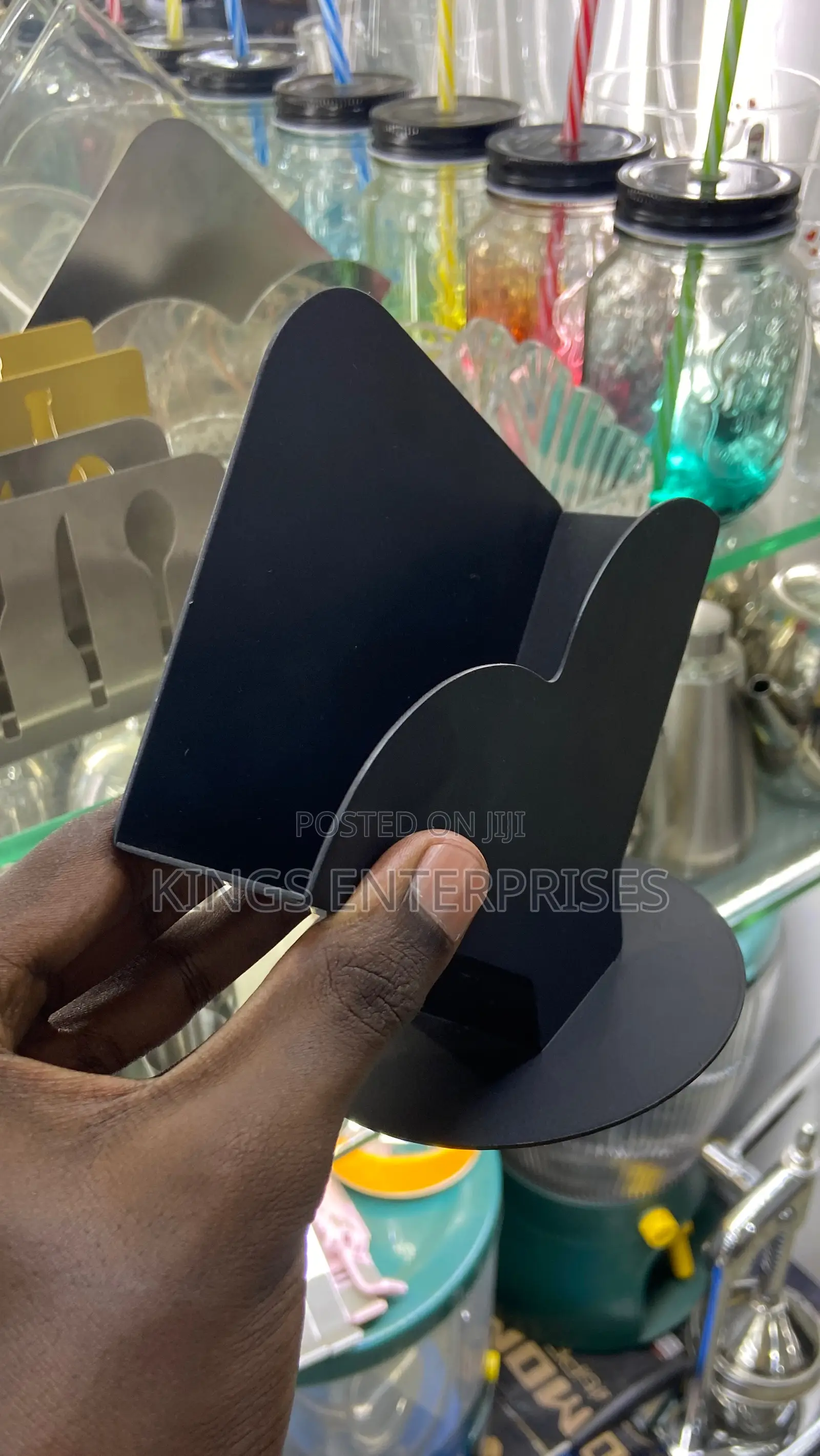 Metallic Tissue Holder