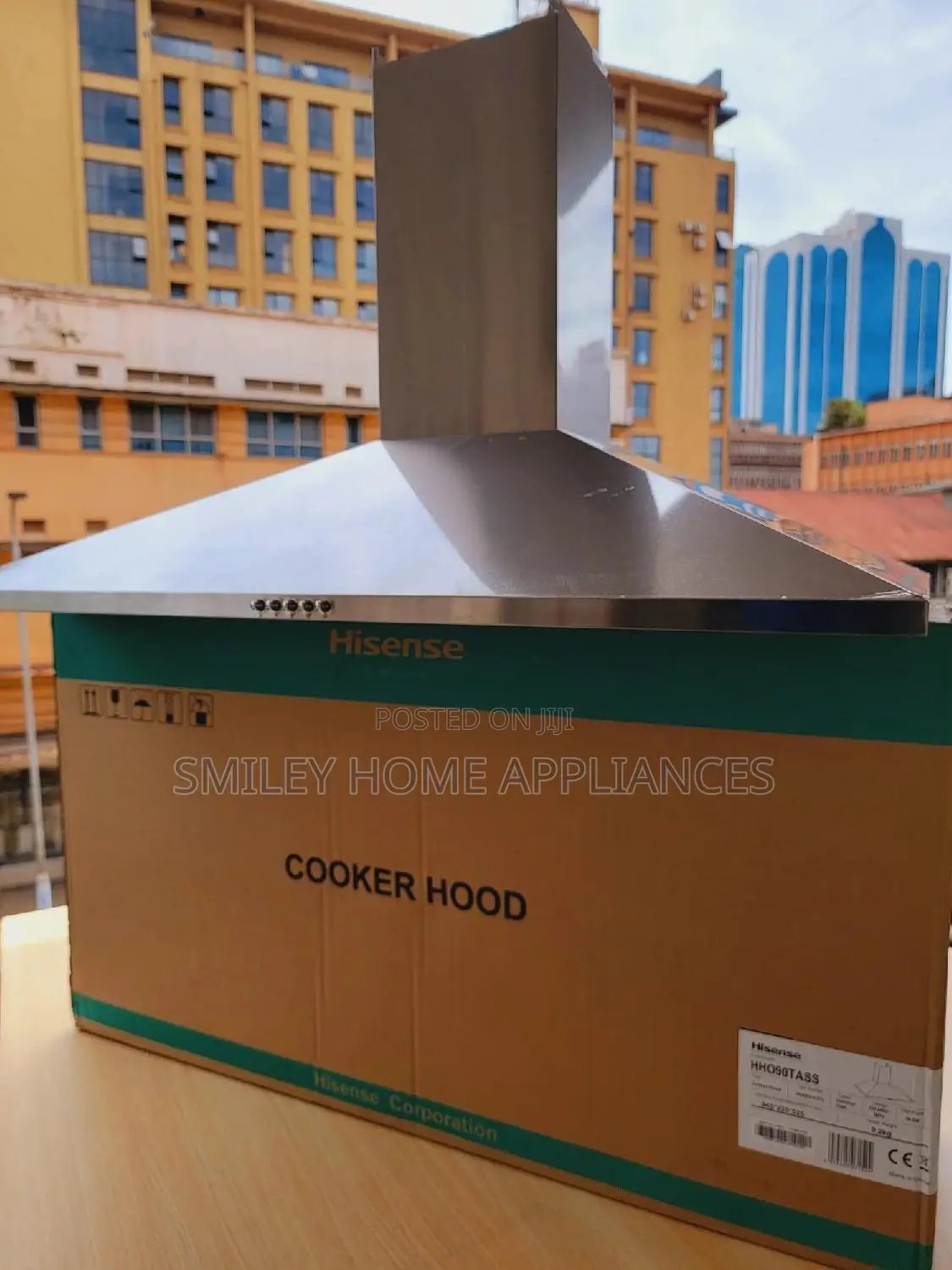 Hisense 90cm by 60cm Cooker Hood