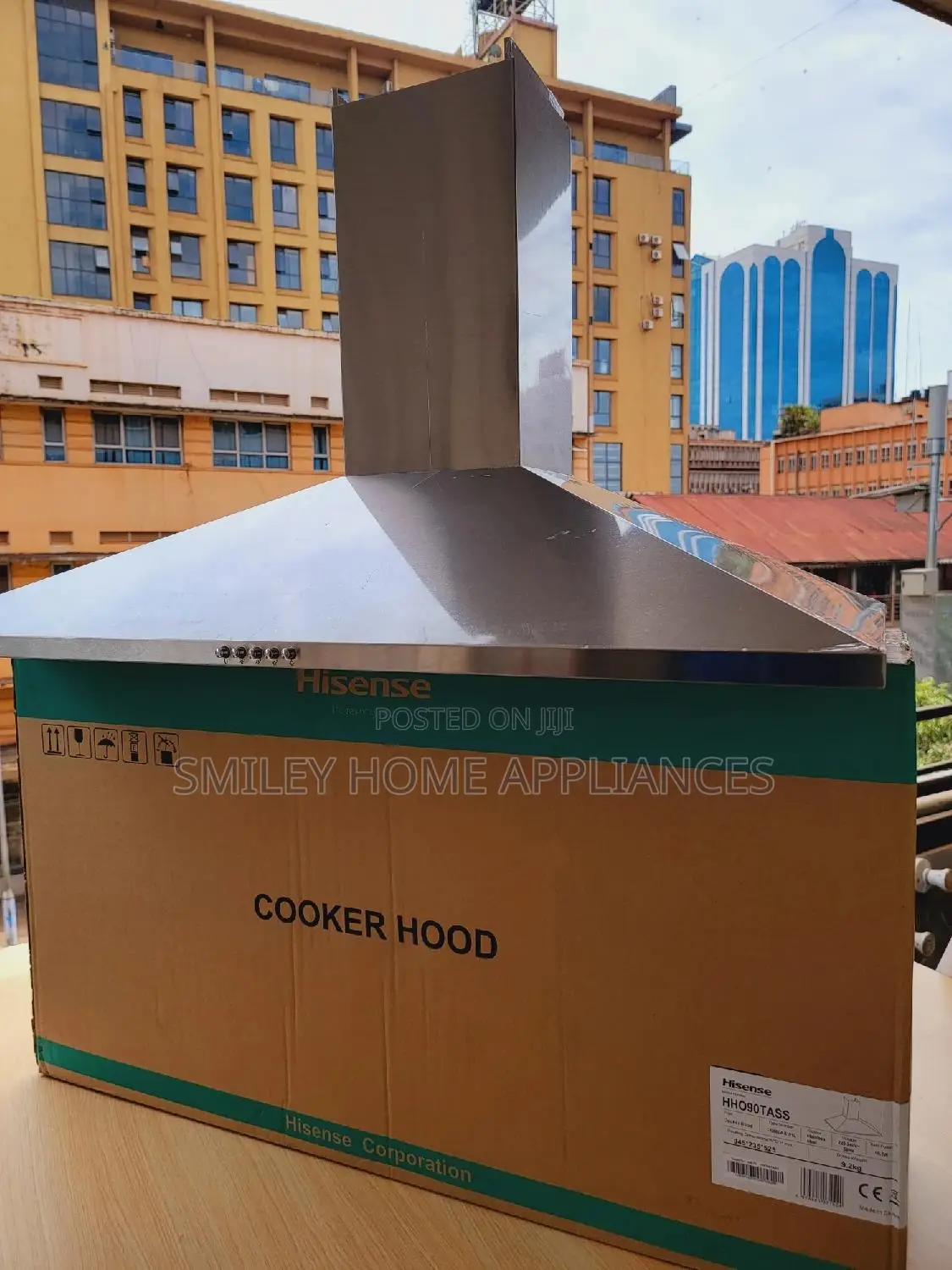 90 by 60 Brand New Hisense Cooker Hood
