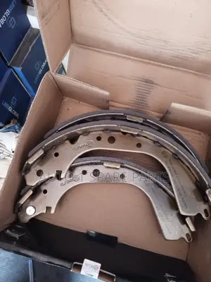 HILUX Brake Shoes