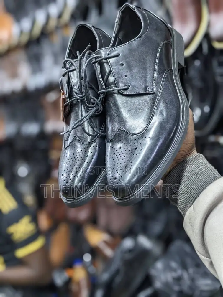 Men's Clean Off Shoes.