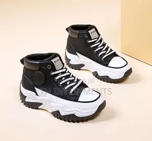 Ladies Fashionable Sneakers.
