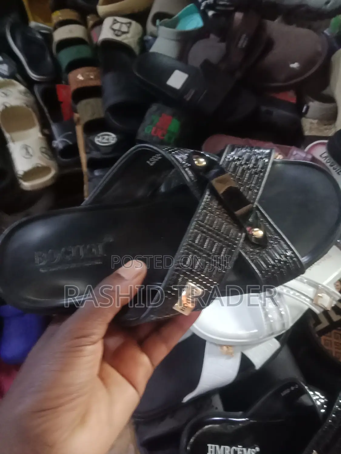 Black Trending Flats