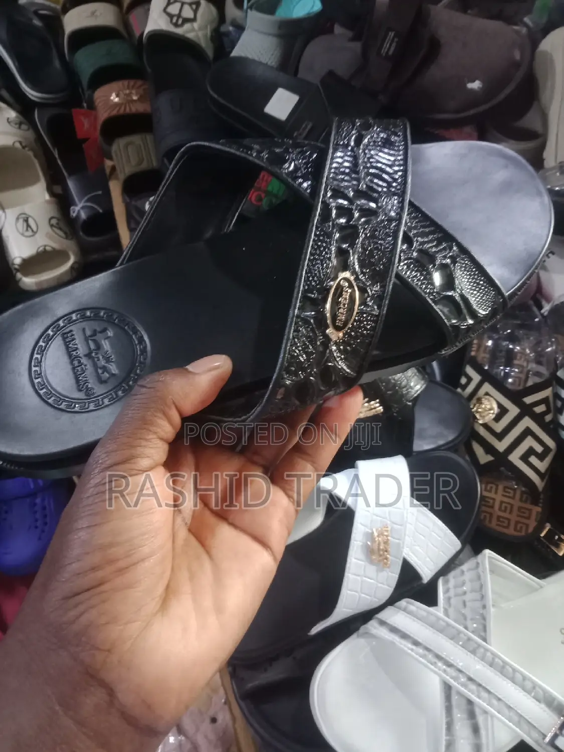 Black Trending Flats