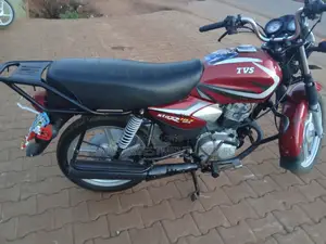 TVS HLX 125 2022 Red