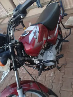 Bajaj CT 110X 2022 Red