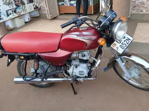 Bajaj Boxer 100 2023 Red