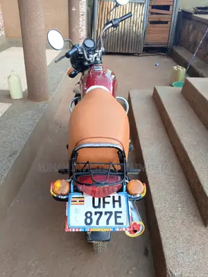 New Bajaj Boxer 2022 Red