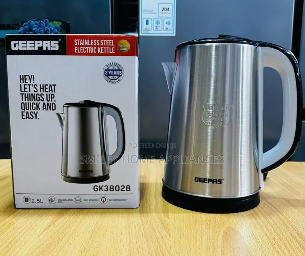 Geepas Water Electric Kettle