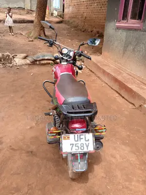 TVS HLX 125 2022 Red