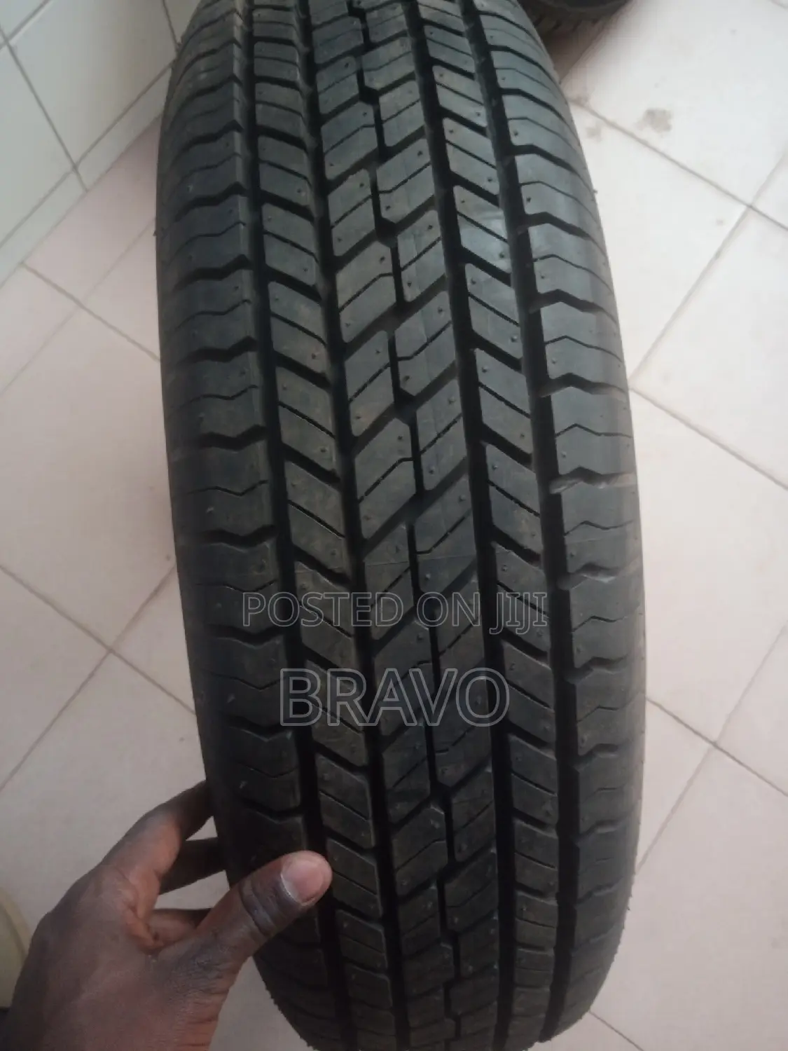 215/70r16 Yokohama for Rav4 , Alphard.