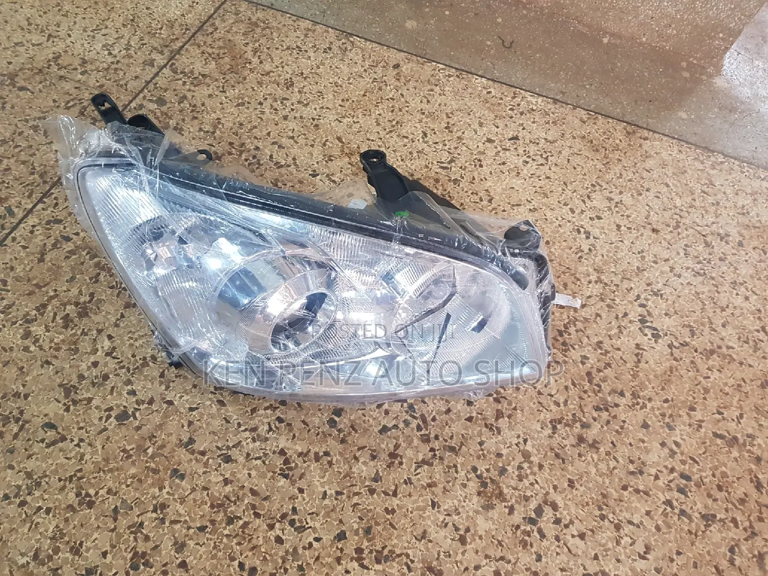 Headlamp Rav4 2009- 2010 (New Model)