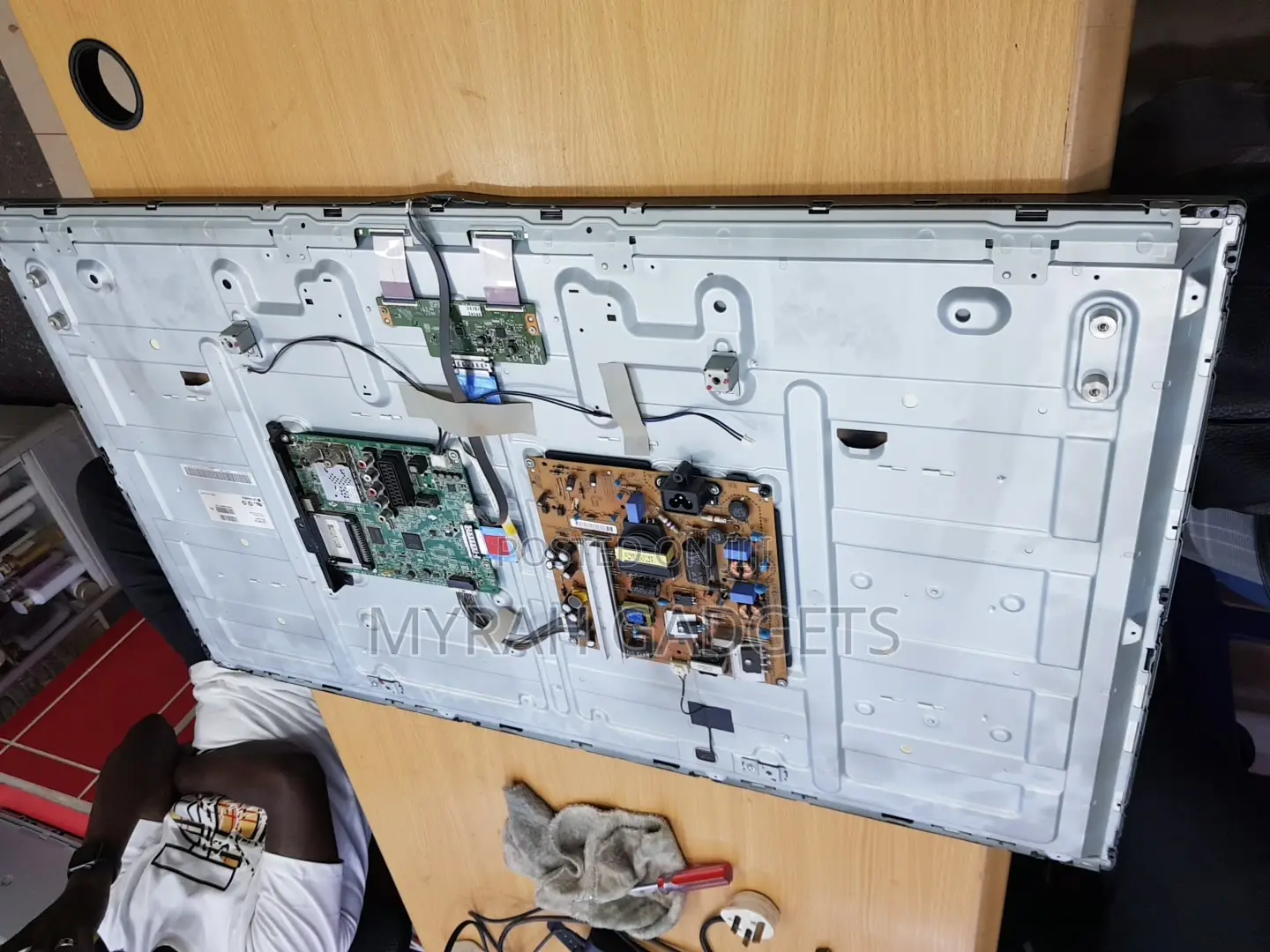 TV Repairing LG, Hisense and and All Kinds of Electronics