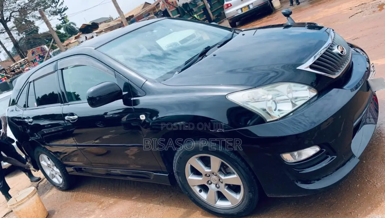 Toyota Harrier 2.4 2010 Black