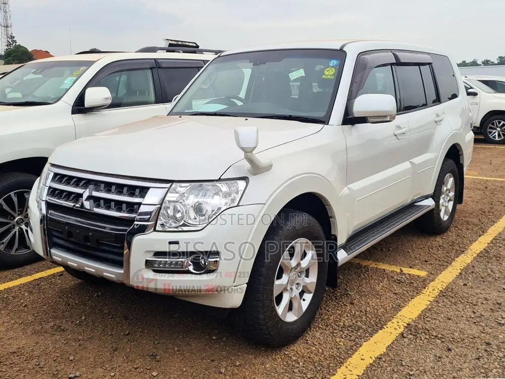 Mitsubishi Pajero V90 3.2 DI-D GL 2015 White