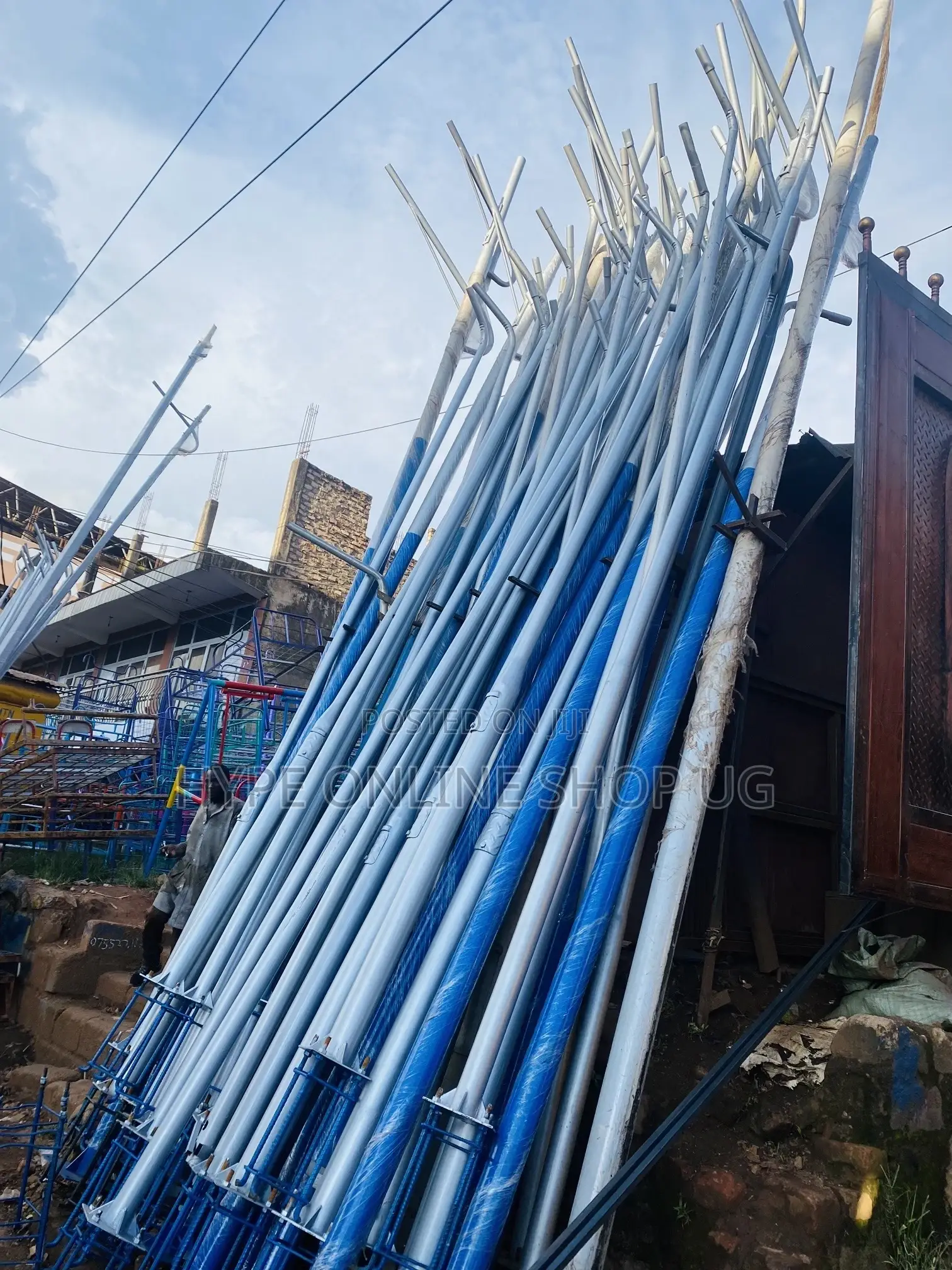 7,6 Meter Solar Light Poles.Ug