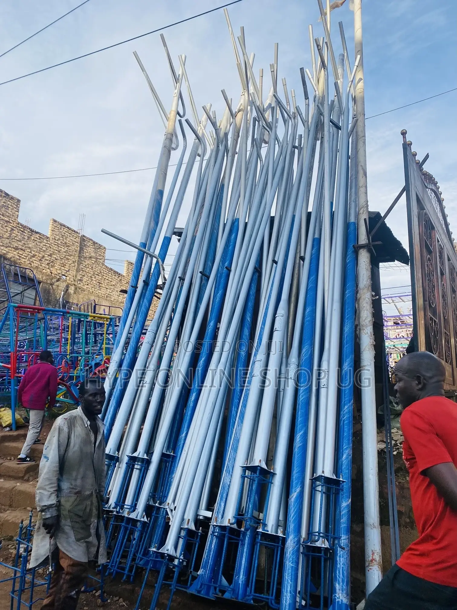 7,6 Meter Solar Light Poles.Ug