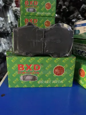 Front Brake Pads - Landcruiser TX FJ120 , FJ150 , FJ200 BXD