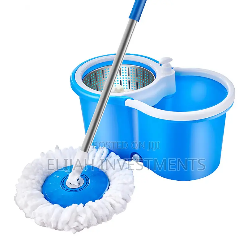 360 Degree Spin Mopper With a Bucket