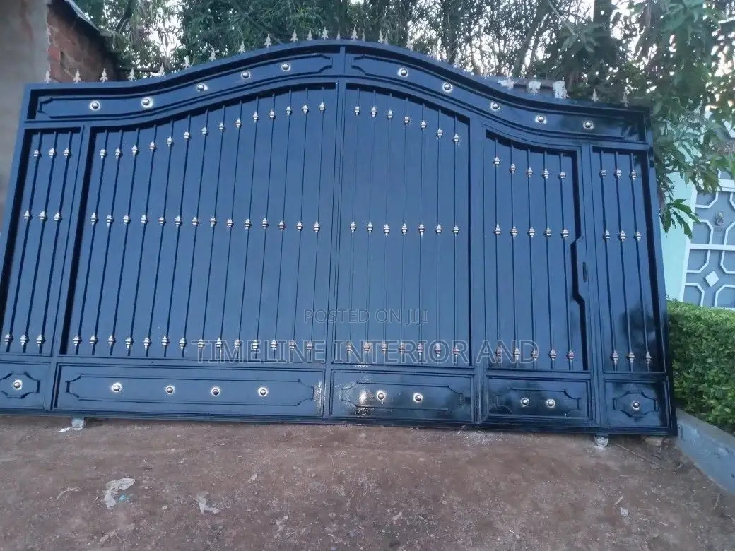 Metallic Gate With CNC Design