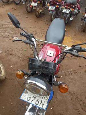 Bajaj Boxer 100 2020 Red
