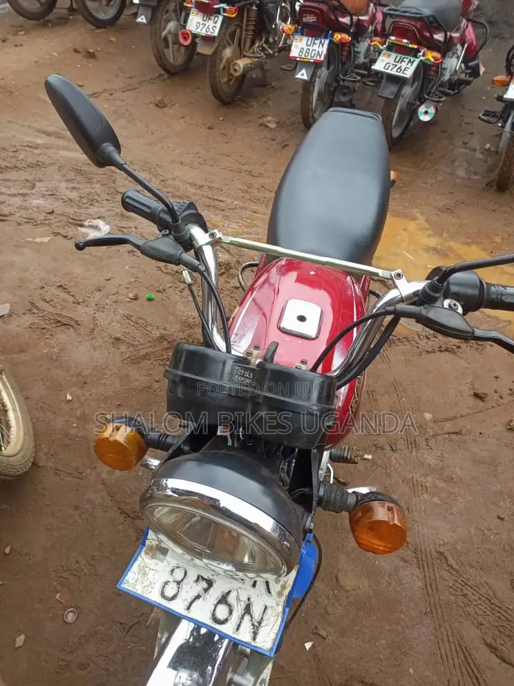 Bajaj Boxer 100 2020 Red