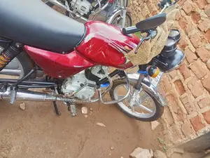 Bajaj Boxer 100 2020 Red