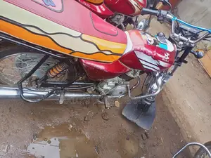 Bajaj Boxer 100 2017 Red