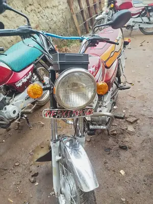 Bajaj Boxer 100 2017 Red