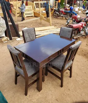 Wooden Dinning Table / 4seaters / Best / Furniture / Dining
