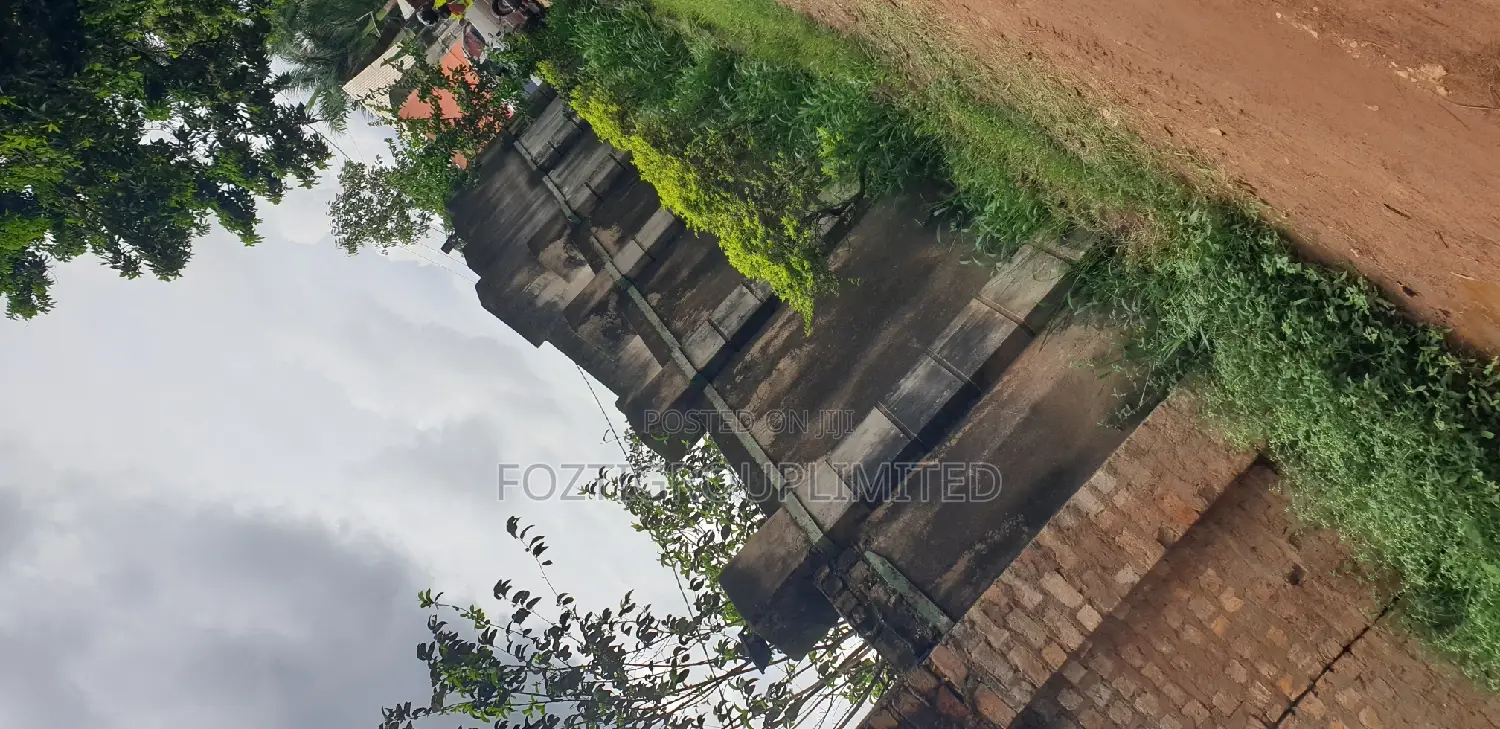 Furnished 5bdrm Villa in Makindye for sale