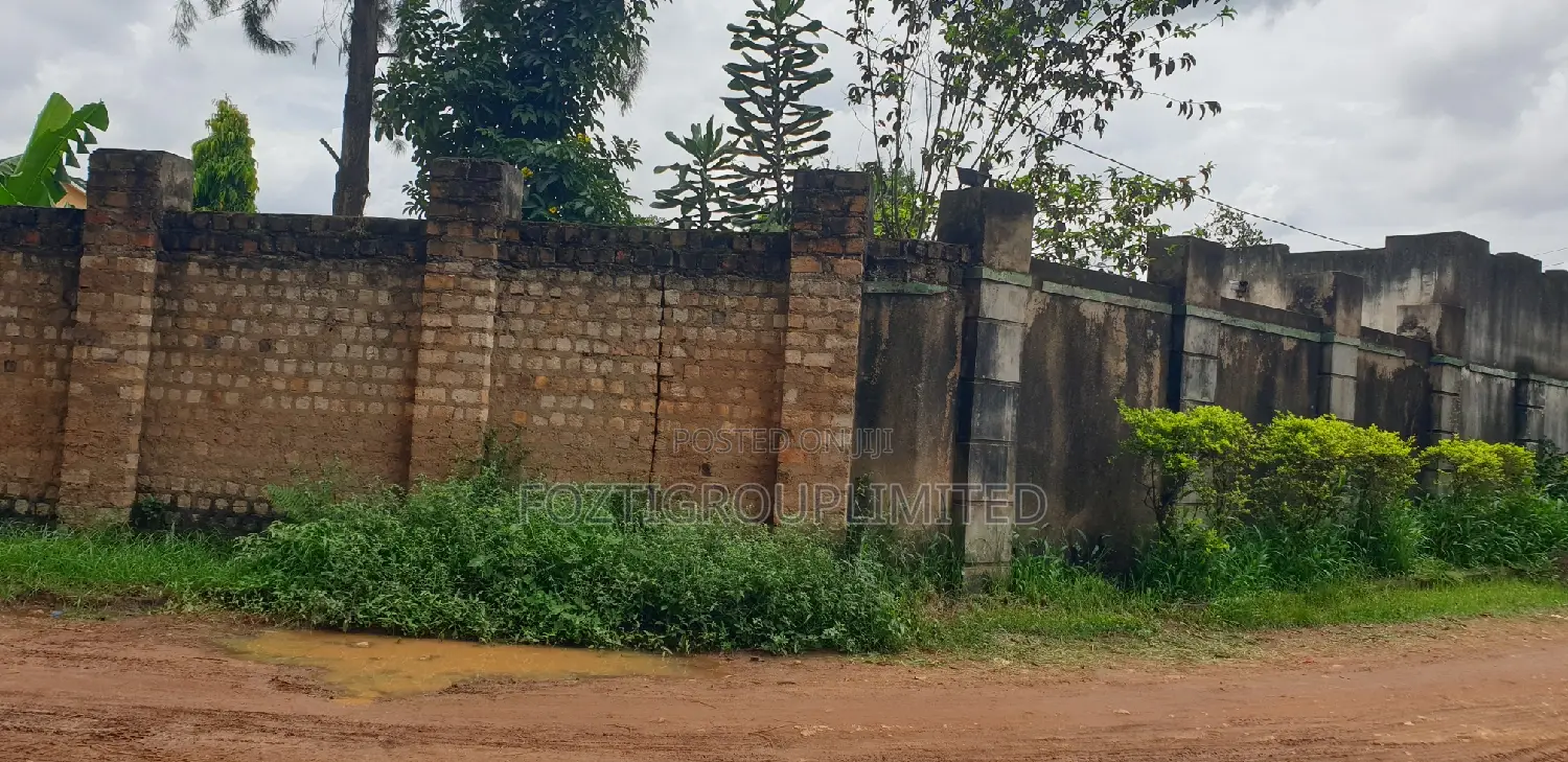 Furnished 5bdrm Villa in Makindye for sale