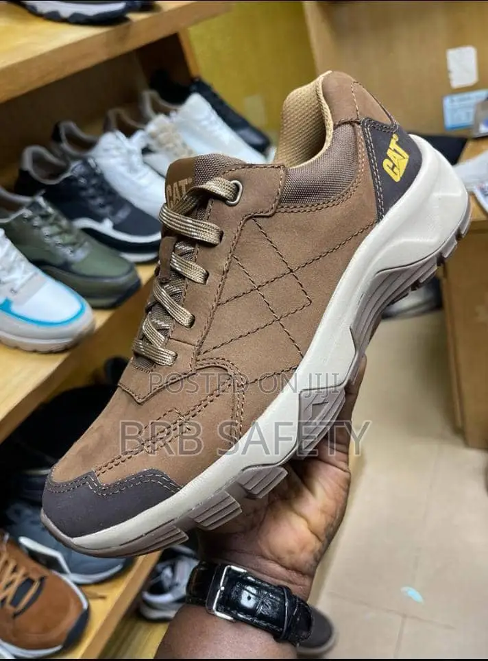 CAT Men's Low Leathered Shoe