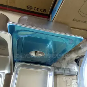 Insert Dishes With Covers