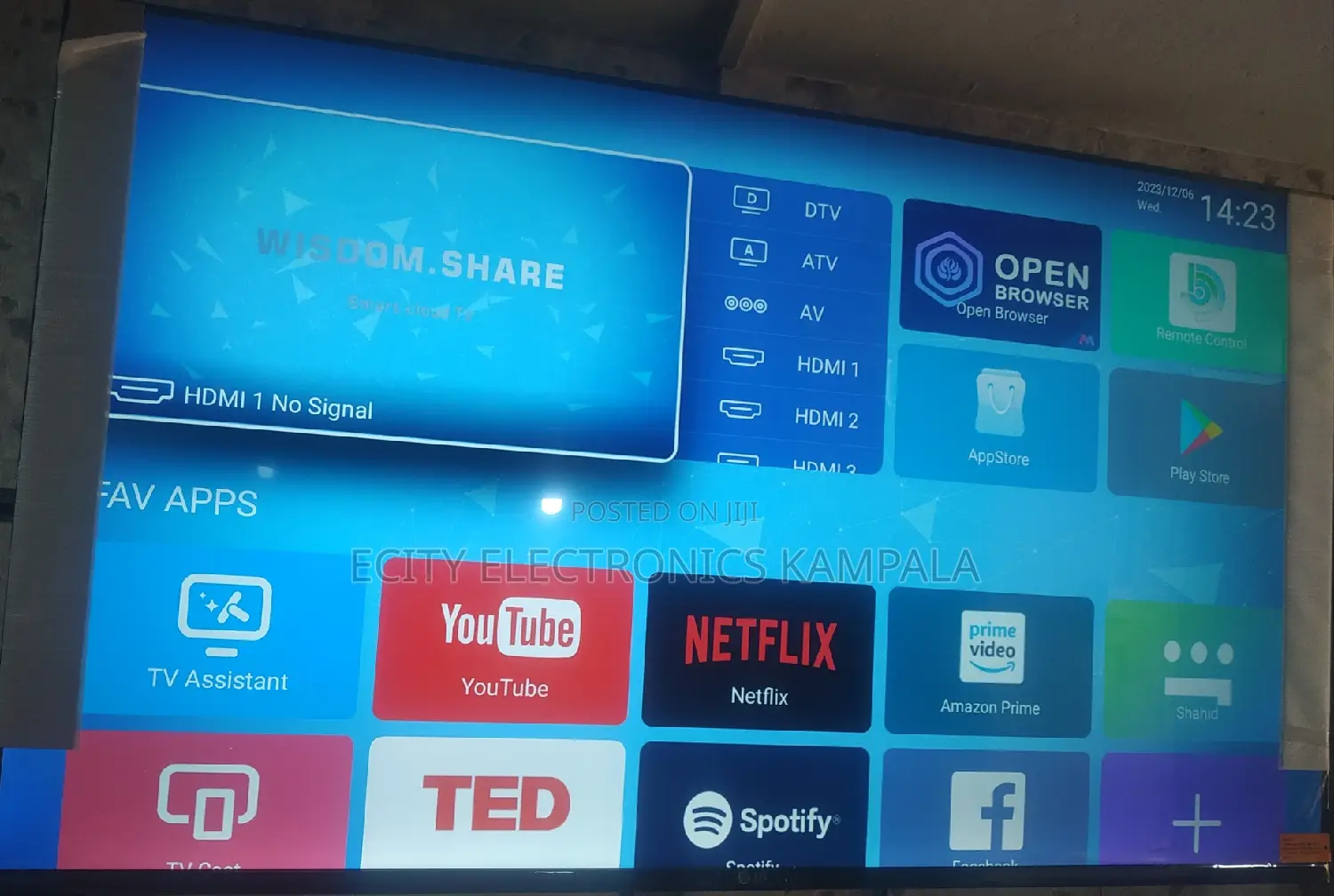It's 65"Inch Smart TV Lg