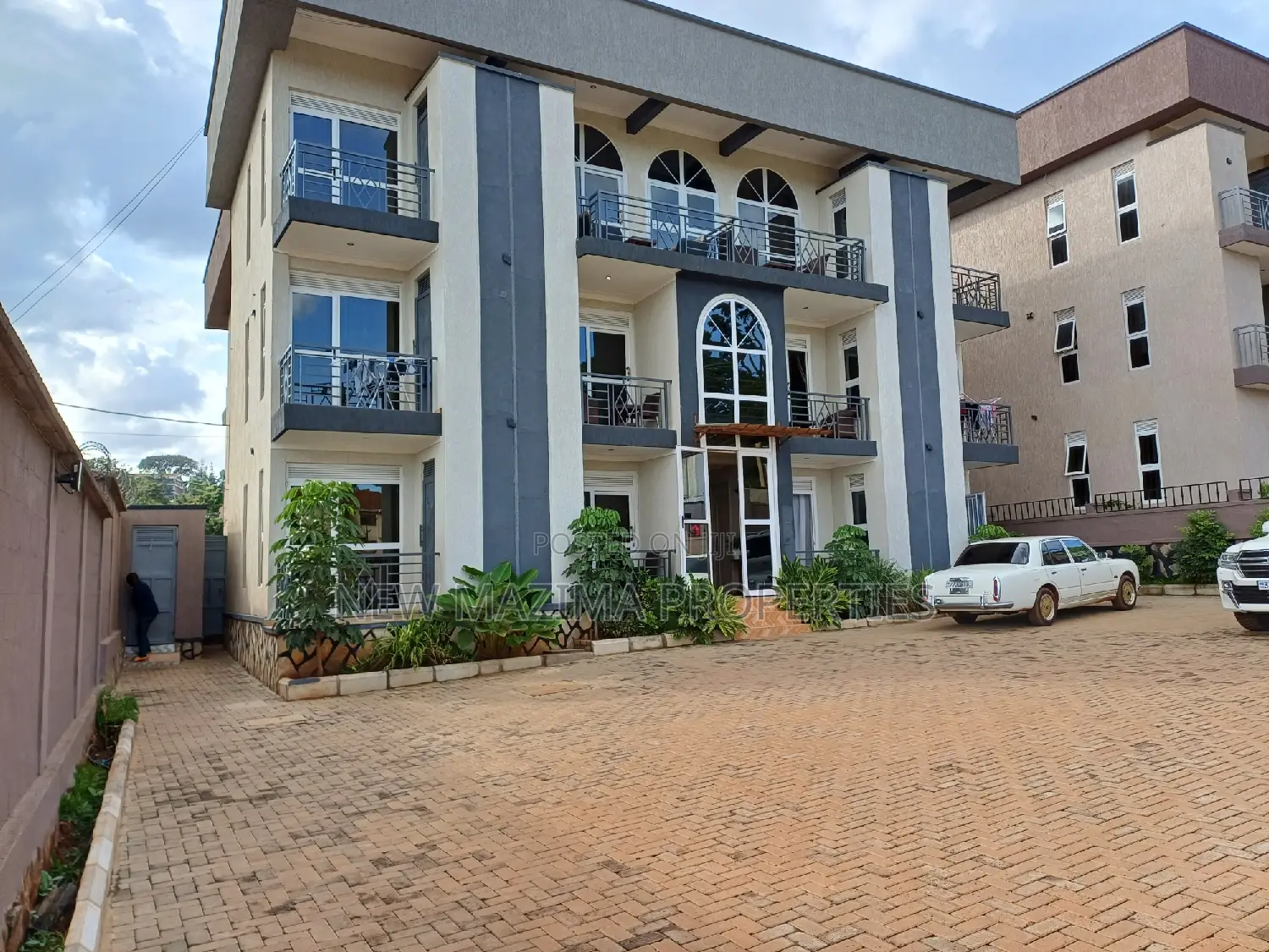 Furnished 1bdrm Block of Flats in Muyenga Heights, Division A for rent