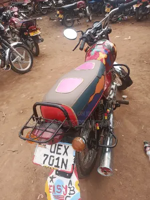 Bajaj Boxer 100 2022 Red