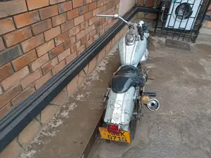 Photo - Honda 1993 Gray