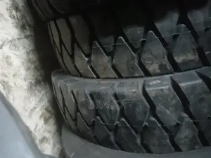 8.25-15 Road Hiker Tube Tyres.