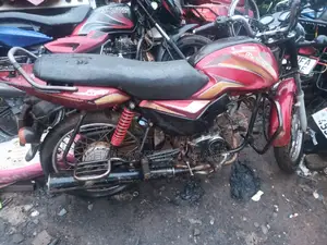 Mahindra Centuro 2014 Red