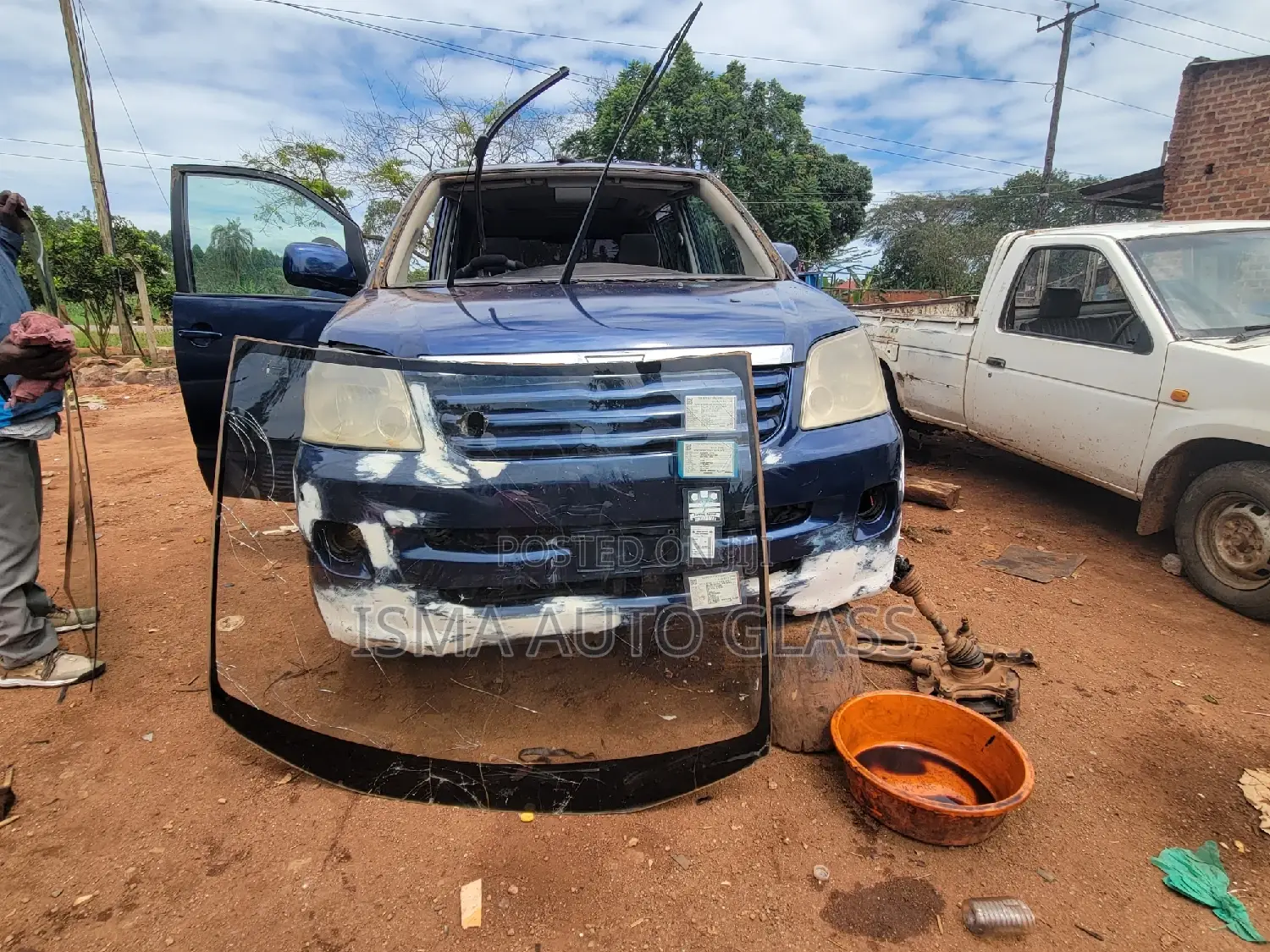 Windscreen and Door Glass Fixing