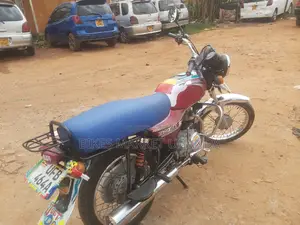 Bajaj Boxer 100 2019 Red