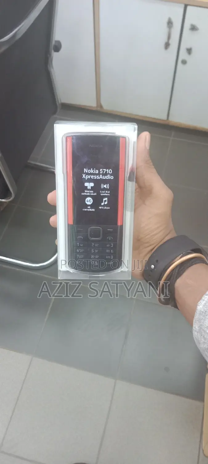 New Nokia 5710 XpressAudio
