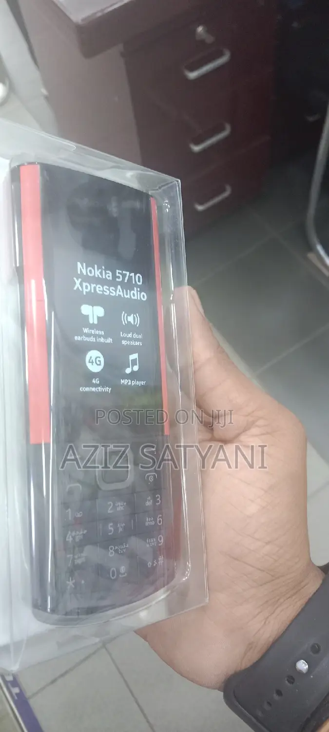 New Nokia 5710 XpressAudio